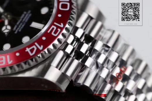 GM劳力士可乐圈格林尼治二GMT  Master ll，一个大特色莫过于红蓝色的高科技陶瓷圈、蚝式904钢材表壳、经典五珠链设计以及新一代2836机芯 商品图13
