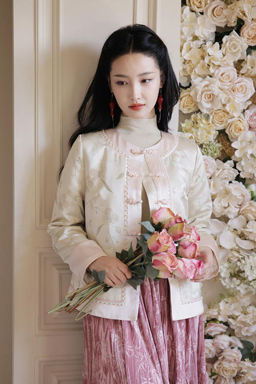 逸红颜明月优选#『钰娇』冬日桃花曲｜织锦缎珍珠夹棉外套 将江南春色穿在身上​ 商品图14