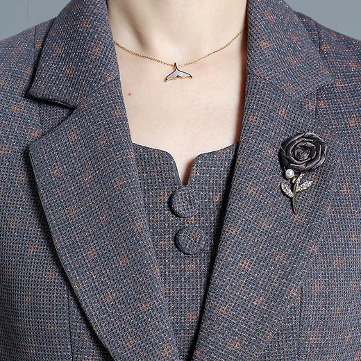 QYM H3391-Y时尚两件套连衣裙长袖打底裙西装外套印花套装裙 商品图3