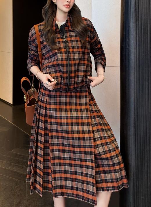 女款格纹褶皱外套 可配套装014 商品图3