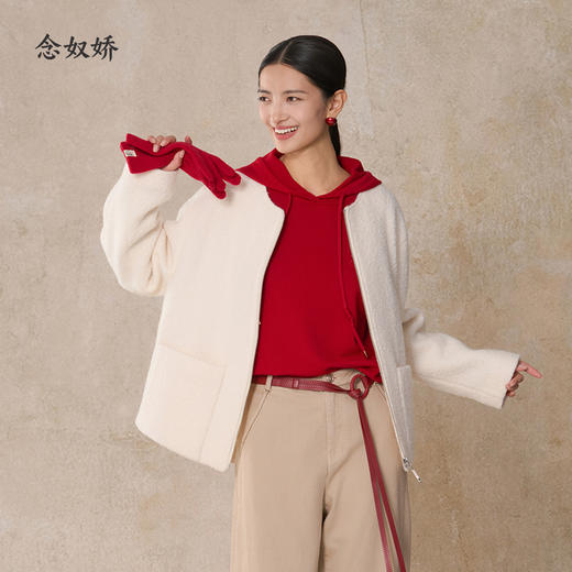 【商场同款】CNC5027  “ 元气短大衣 ” 纯羊毛圈圈呢面料 触感柔软高级 圆领米白短大衣 商品图8