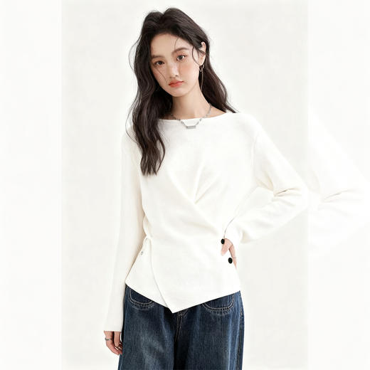 西遇长袖修身针织衫女2025年秋季新款设计感不规则下摆圆领毛衣SS051577 商品图3