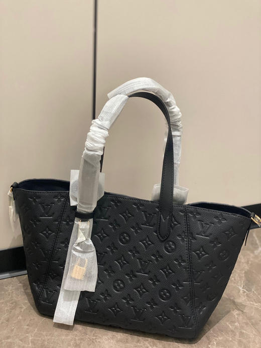 𝐀𝐥𝐥 𝐢𝐧 𝐨𝐧𝐞 
变形托特 🖤 商品图6