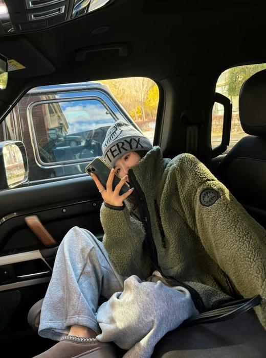 加拿大大鹅羊羔毛立领稀缺黑标羊毛外套 商品图0