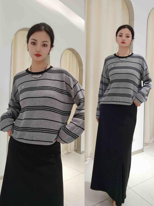 585138条纹后开叉针织套头毛衫 商品图2