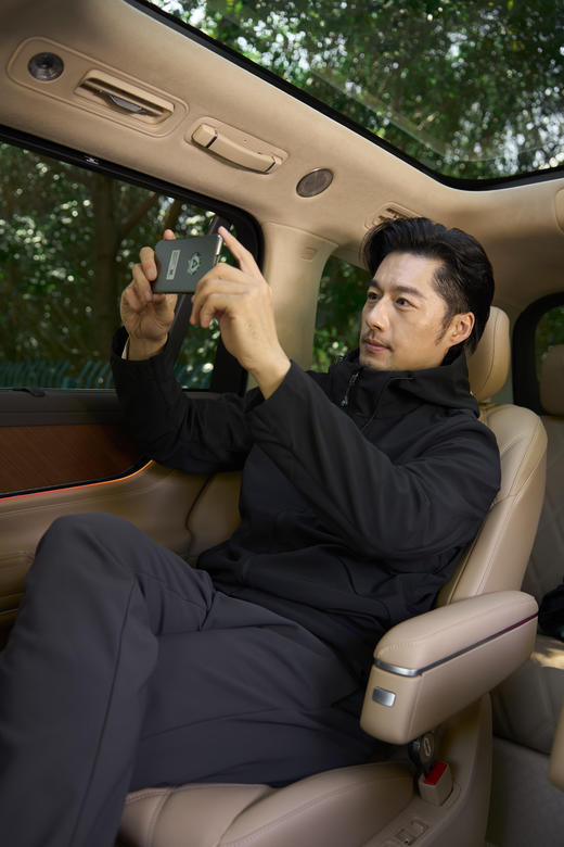 拇指白小T666套餐 —软壳外套 E版 +热力加绒外套 商品图1