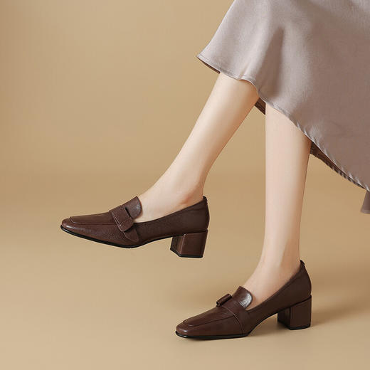 【预售5天】质感满满羊皮通勤高跟乐福鞋秋粗跟方头深口真皮单鞋女DTN&C161-7 商品图2