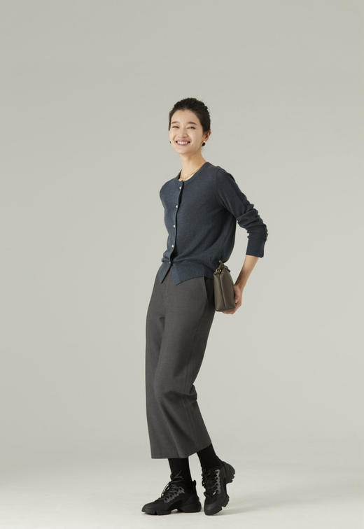 【通勤必备】噢蜜ooomeooo磨毛九分半松紧腰奶奶裤 商品图1