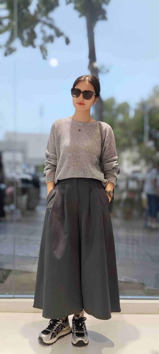 586832羊毛圆领洞洞长袖 商品图2