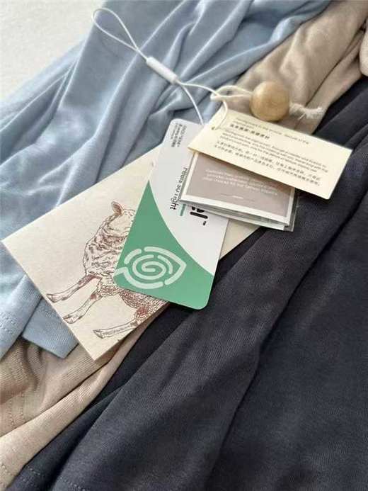 【多妈团购 云感羊毛衣9936】9色可选，羊毛与天丝醋酸的完美结合，亲肤又丝滑，保暖又轻盈，超级百搭（包装更新期，新老包装混发）-连横 商品图9