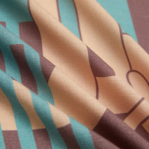 万事利“时光秘境”105厘米双面印花丝羊毛围巾 商品图4