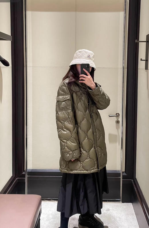 109-10渠道圆正 忙可25秋冬 苔藓绿 lombi中长款 鹅绒羽绒服 过分轻盈 松弛轻盈保暖 我穿2宽松 商品图0