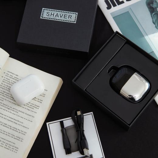 前200名赠鼻毛修剪器！【塞尔兰斯迷你磁吸触控剃须刀】搭载数字电量显示 磁吸浮动刀头 科技感滑动开关 支持全身水洗 商品图4