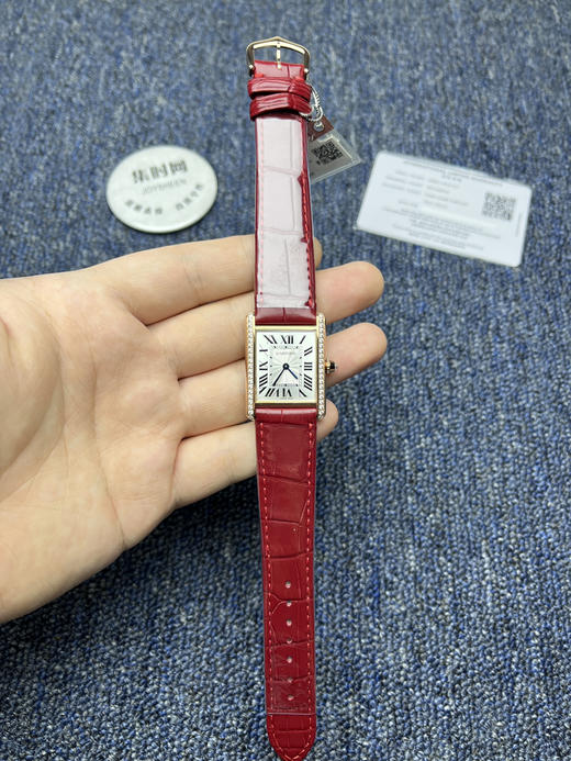 【美洲鳄鱼皮表带】化繁入简～经典重现！F1卡地亚坦克louis系列 TANK LOUIS CARTIER新配色！女士腕表 中号33.7*25.5mm 商品图0