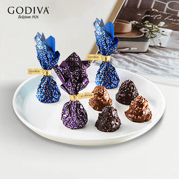 歌帝梵（Godiva）臻粹果仁巧克力精致礼盒 10颗100g  零食 糖果 伴手礼 生日礼物 /休闲食品 /巧克力 /果仁巧克力 商品图1
