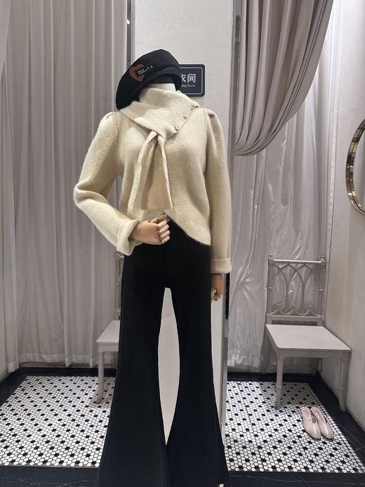 【门店同款】ENJOY春季别致爱心扣配围巾针织衫 155770376 商品图0