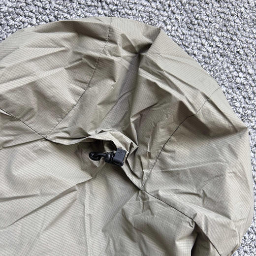 原单正品 DESCENTE迪桑特SKI STYLE系列运动休闲男士保暖运动棉服，带芯片，只有棕绿色一个色，好货不多
尺码：M～XL
原价1990 商品图6