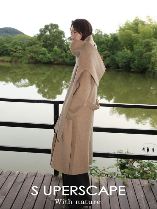 素舶 细支全羊毛长顺毛翻驳领长款带围巾毛呢大衣 商品图3