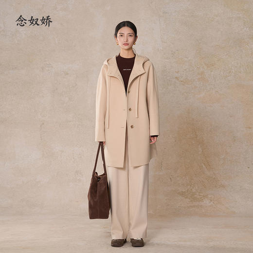 【商场同款】CNC5013  “ 随性大衣 ” 羊毛蚕丝混纺触感细腻高级 休闲连帽中长大衣 商品图5