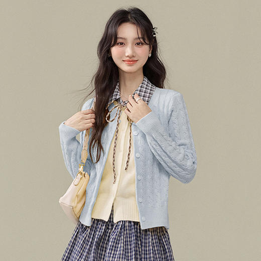 西遇学院风圆领毛衣女秋季新款可卸假领甜美针织开衫外套SS051610 商品图3