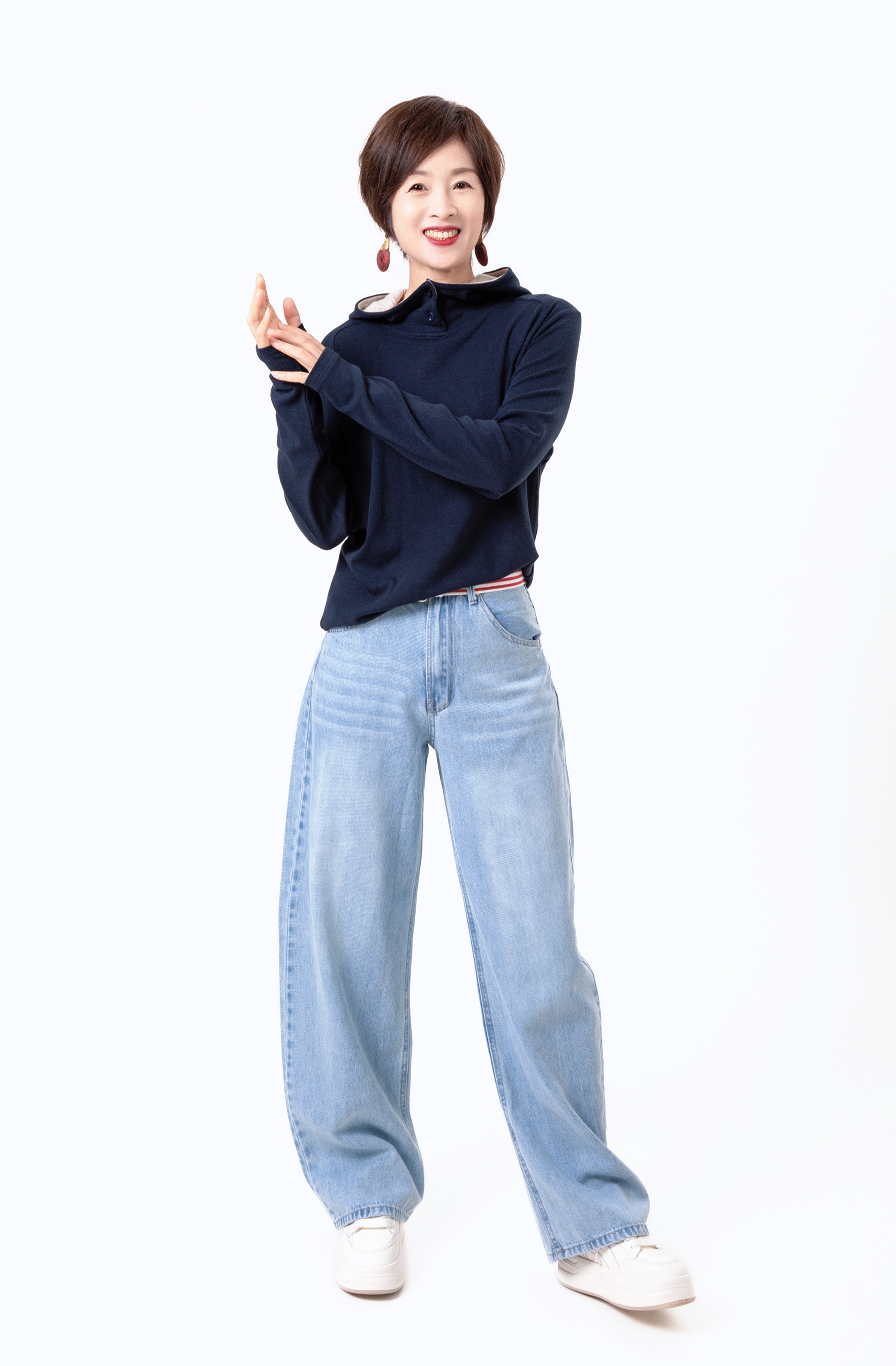 高腰显瘦弯刀牛仔裤