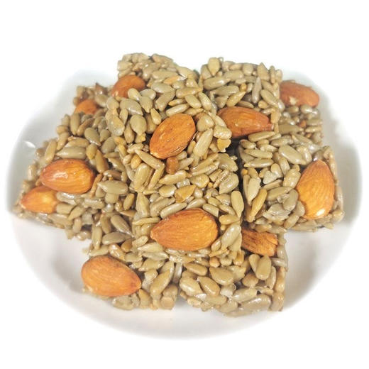 【凤旗巴旦木瓜子酥】一口爆香，酥到掉渣！精选新鲜巴旦木和瓜子，传统工艺烘烤，外脆内酥，香气浓郁。零添加防腐剂，吃得安心又健康。-YTMM 商品图4