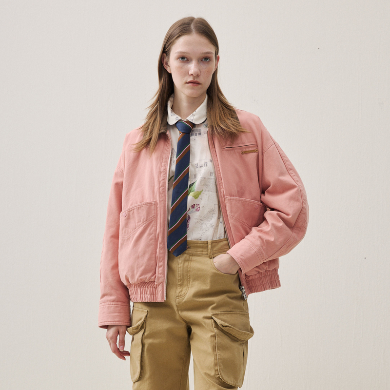 谜底翻领短款羽绒服女2025年冬季新品领口拼接鸭绒保暖254MY1488