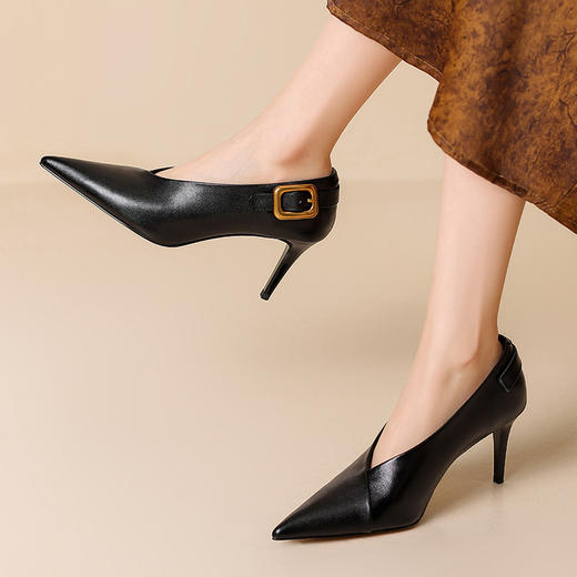 【预售5天】时尚金属皮带扣7cm尖头头层牛皮v口显瘦高跟鞋FDJ&YC-557 商品图1