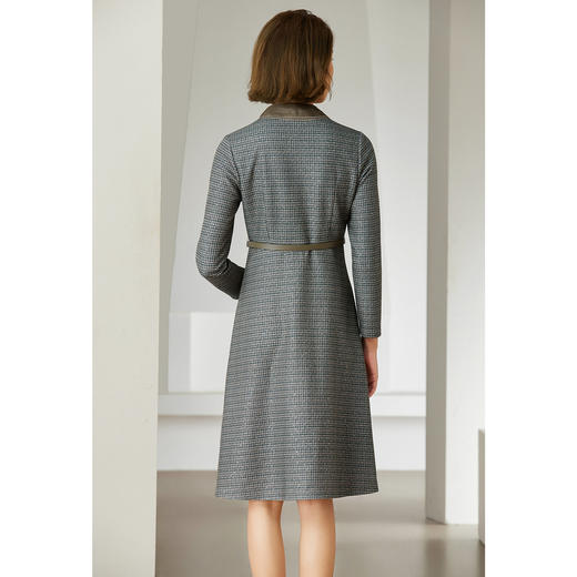 乔万尼浪漫优雅v领设计连衣裙EM4E518 商品图3