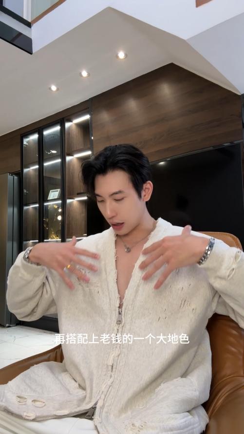 SDSA男士秋冬新款痞帅男装简约时尚磨破拉链V领卫衣外套百搭宽松 商品图0