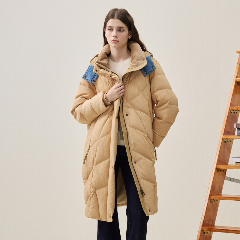 谜底连帽加厚羽绒服女2025冬季新品茧型长款可拆卸帽女254MY1725