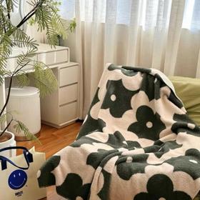 【品牌福利来袭】法国Smiley双拼绒绒毯！礼品袋包装🎁乔迁新婚送礼!简直不要太体面！人手几条❗️风靡全球53年｜