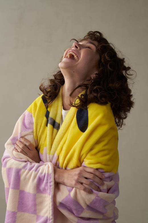 【品牌福利来袭】法国Smiley棋盘格笑脸盖毯！礼品袋包装🎁乔迁新婚送礼!简直不要太体面！人手几条❗️风靡全球53年｜ 商品图8