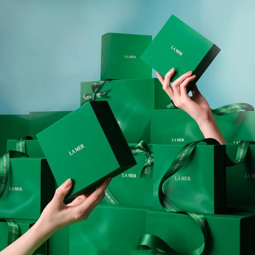 【限定福利】Lamer/海蓝之谜超值套组（面霜60ml+洁面30ml*4+精萃水30ml*4），加赠礼盒礼袋 商品图9