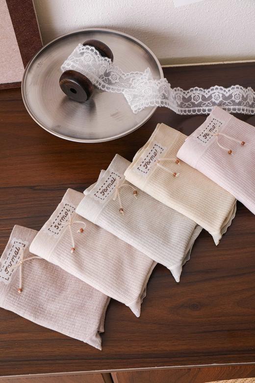 女士无缝裸感内裤蕾丝花边可爱少女三角裤8811 商品图1