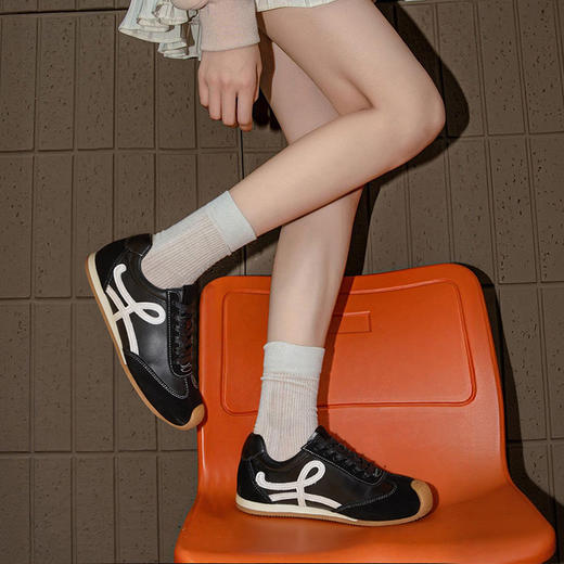 【限时秒杀】西遇德训鞋女新款秋季爆款丑萌复古休闲鞋子歪头运动鞋V1857136 商品图3