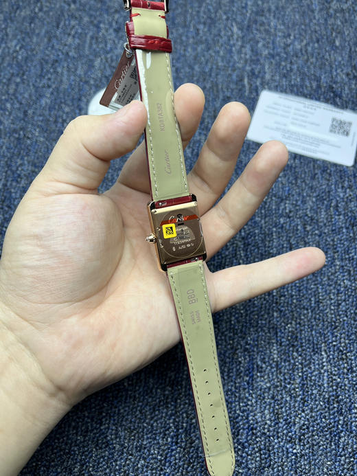 【美洲鳄鱼皮表带】化繁入简～经典重现！F1卡地亚坦克louis系列 TANK LOUIS CARTIER新配色！女士腕表 中号33.7*25.5mm 商品图6
