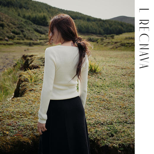 L RECNAVA  绵羊毛 可机洗毛衣 优雅V领修身针织衫 商品图3