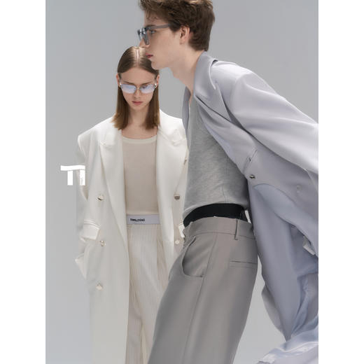 启世录TIWILLTANG“格律不羁”先锋廓形大衣 商品图3