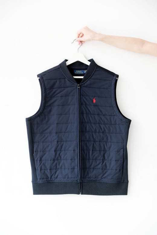 叠穿绝绝子，上身是真的好看。胸口小标衍缝拉链棉服马甲C100988 商品图8