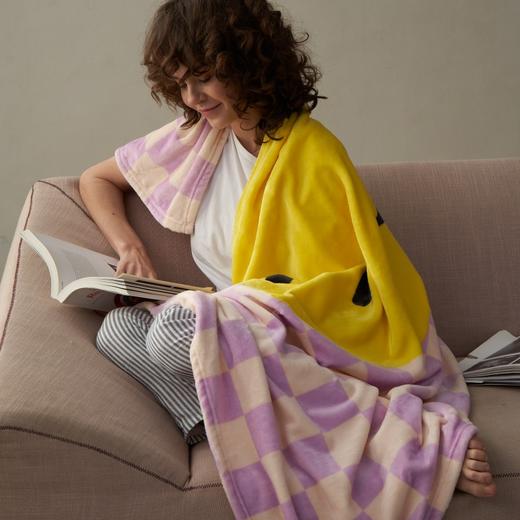 【品牌福利来袭】法国Smiley棋盘格笑脸盖毯！礼品袋包装🎁乔迁新婚送礼!简直不要太体面！人手几条❗️风靡全球53年｜ 商品图0