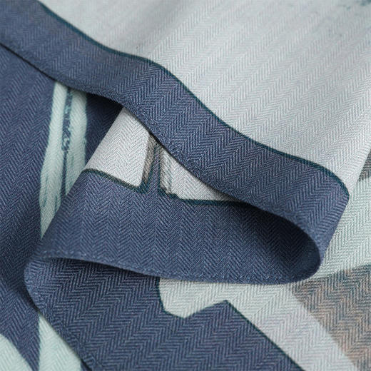 万事利“空谷香”128厘米双面印花丝羊毛围巾 商品图4