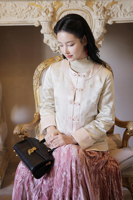 逸红颜明月优选#『钰娇』冬日桃花曲｜织锦缎珍珠夹棉外套 将江南春色穿在身上​ 商品图13