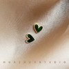 「复古高级感！数色可选」S925银针韩版气质墨绿爱心耳针 女耳环新款网红耳饰时尚饰品 商品缩略图0