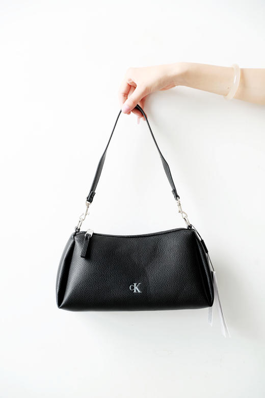 好耀眼啊啊啊啊，字母提花枕头包。慵懒法式氛围感单肩包C100960 商品图4