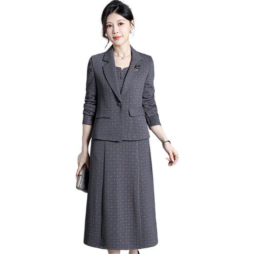 QYM H3391-Y时尚两件套连衣裙长袖打底裙西装外套印花套装裙 商品图4