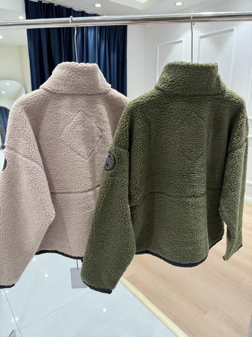 加拿大大鹅羊羔毛立领稀缺黑标羊毛外套 商品图12