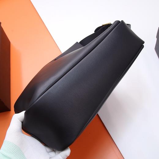 圣罗兰 LE5A7钩扣开合设计 牛皮HOBO包手提单肩包 购物袋 大号 rose同款（LZ） 商品图6