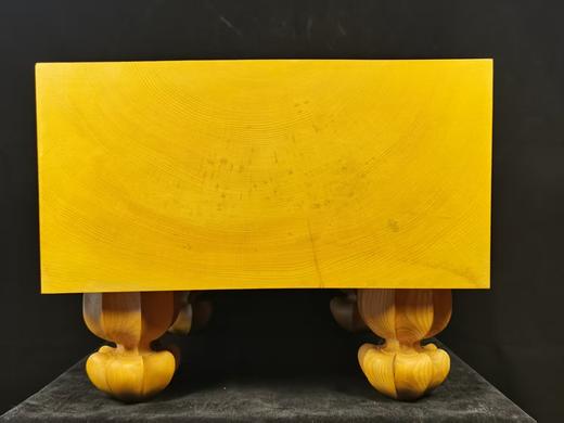 日本本榧棋墩 尺寸46*42.4  板厚21.4 整高33.4 微瑕 商品图3