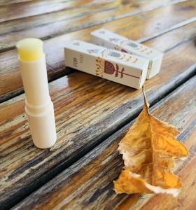 秋风渐起，别上干燥“吻”上你的手和唇